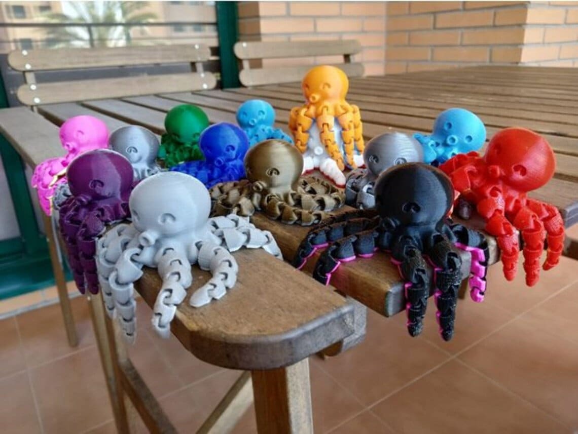 Adorable Octopus Toy - Articulated Animal - Flexible - Fidget Gadget - Finger Toy - 3d Printed  - Toy - Ornament - Desk Ornament